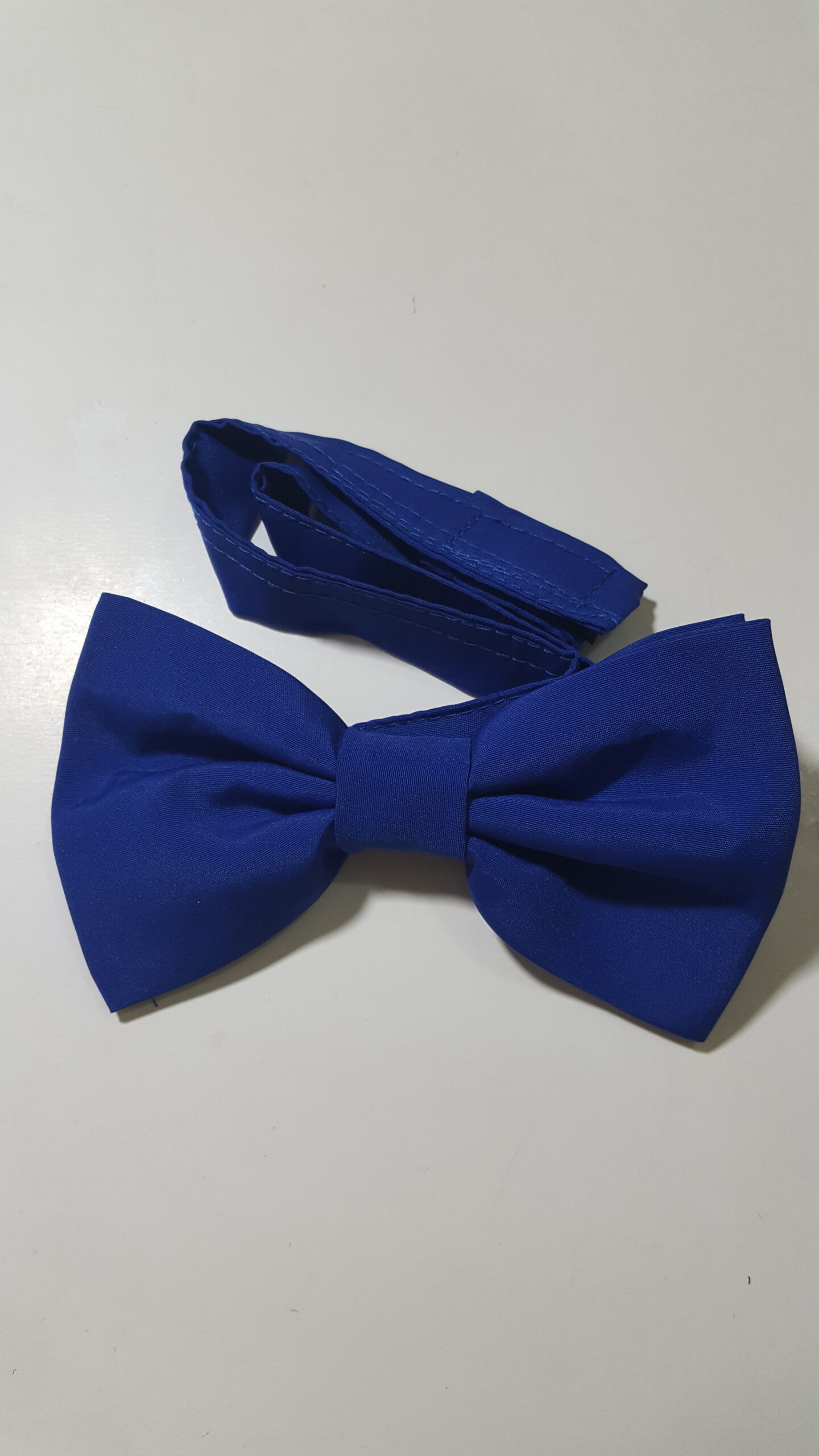 A Diamond Shape Tie-dye Adjustable Bow-Tie